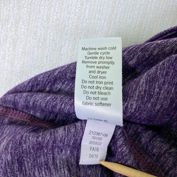 Athleta Chaturanga Quest 19" Purple Active Crop - Picture 5 of 11